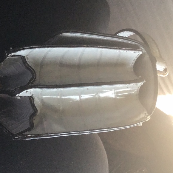 Handbag - Picture 4 of 7